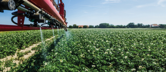 The Agrifac Condor in the field showcasing how to reduce drift with its HTA solution.