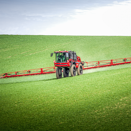 Agrifac MountainMaster sprayer in a hilly area.
