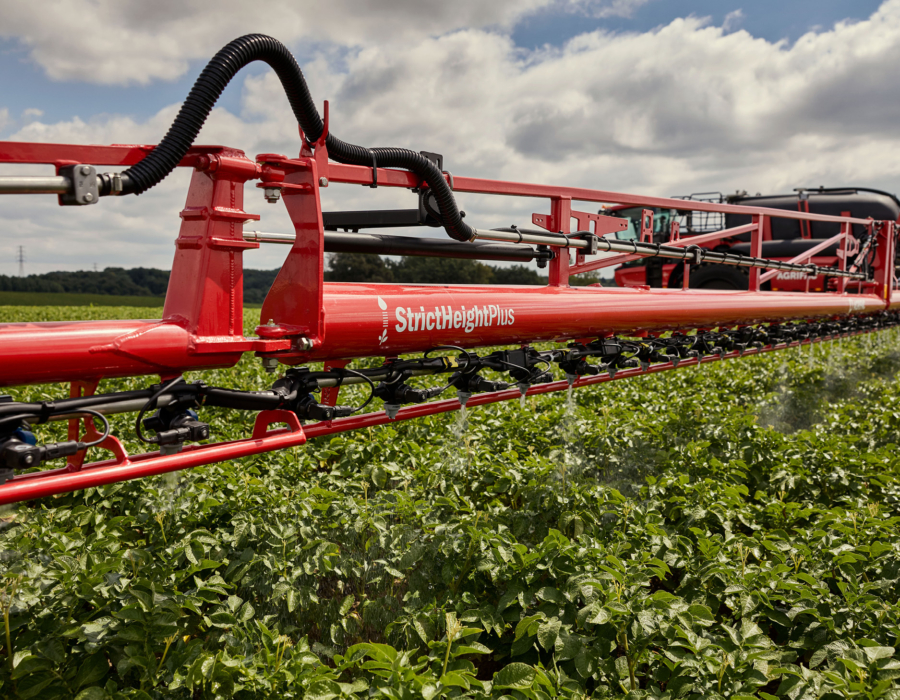 Close up of the boom equipped with the StrictHeightPlus system.